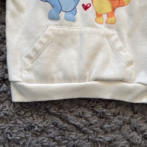 Bluey Two-Tone Valentines Day Heart Sweatsuit Outfit - Picture 5 of 10